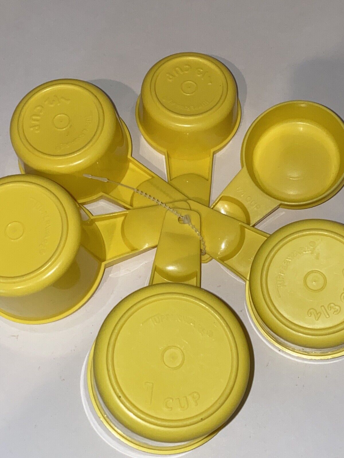 Vintage 6 Piece Yellow Tupperware Measuring Cups-great Condition. 1/4 To 1 Cup