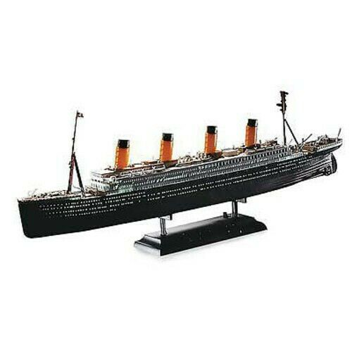 Academy R.m.s. Titanic 1/700 With - #14220