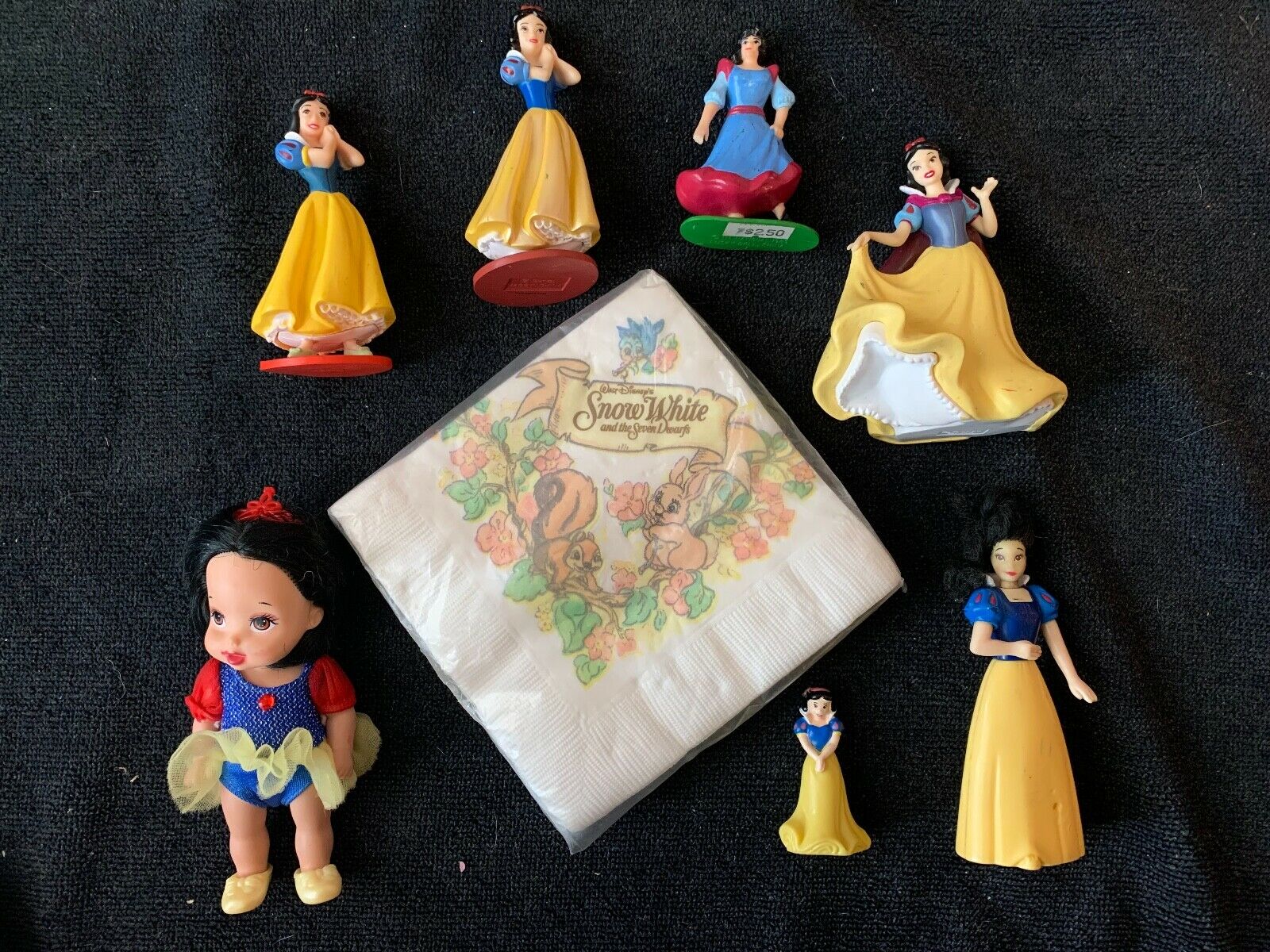Disney Princess Snow White Pvc Figure Cake Topper Doll Vtg Napkins Baby Doll