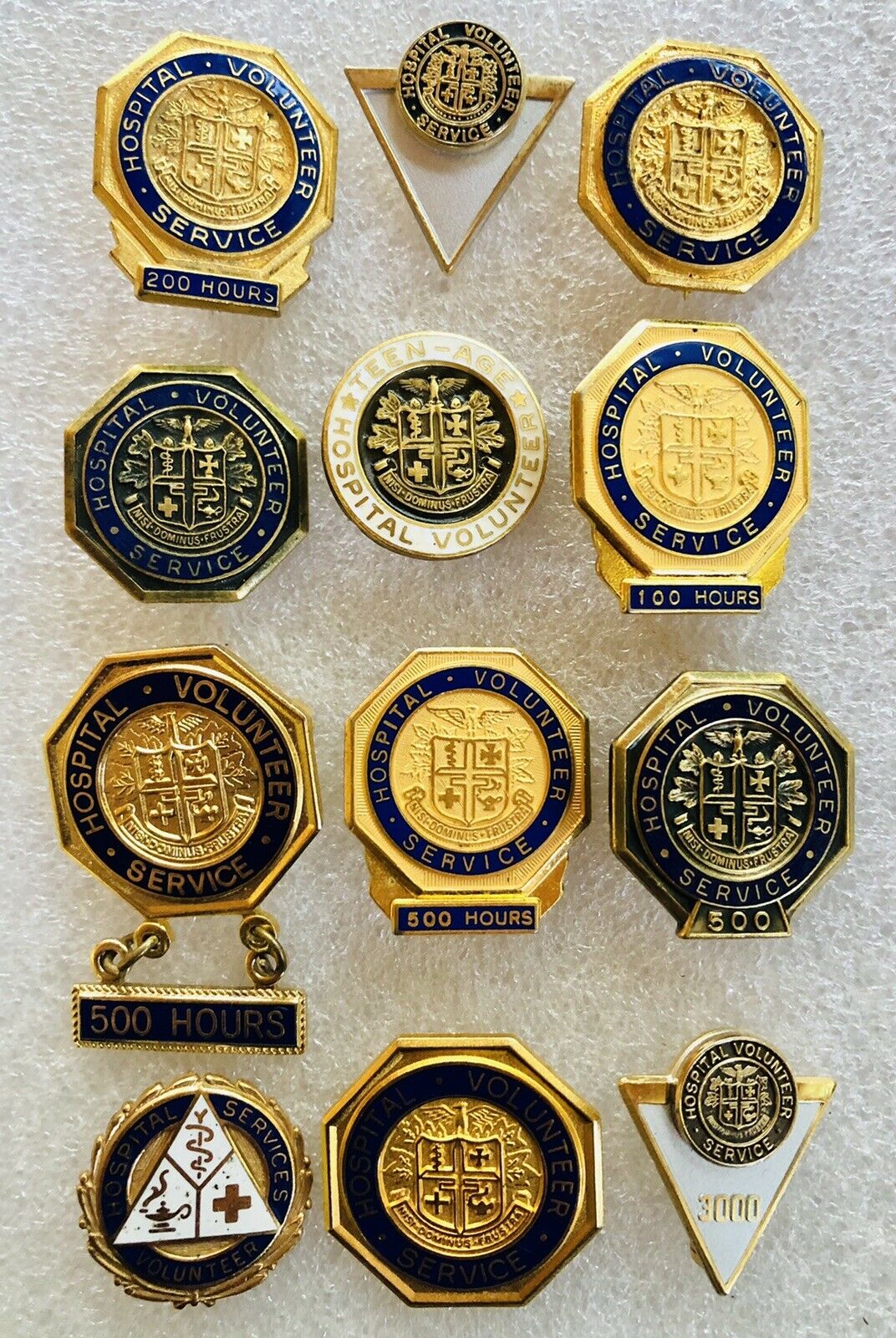 Vintage Lot Of Hospital Volunteer Service Hour Pins (12 Pin Lot)